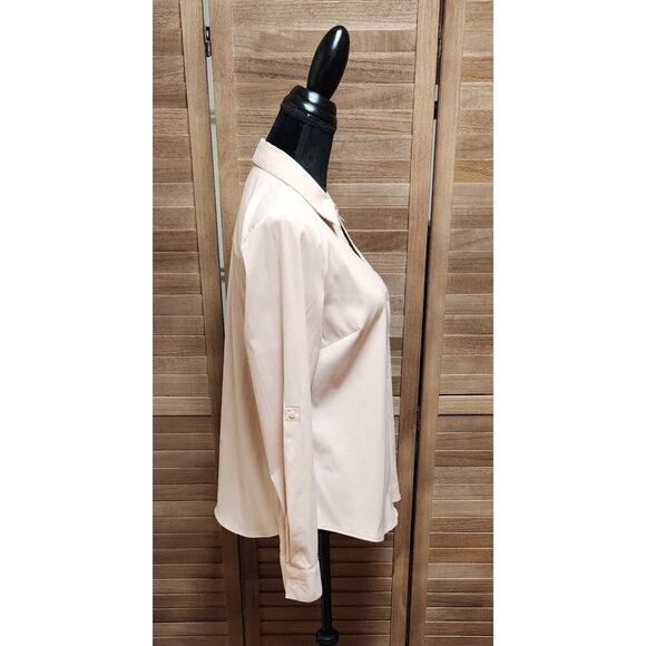 Elle Medium M Light Pink Roll Tab Sleeve Button-Up Career Business Casual Blouse - Picture 3 of 7